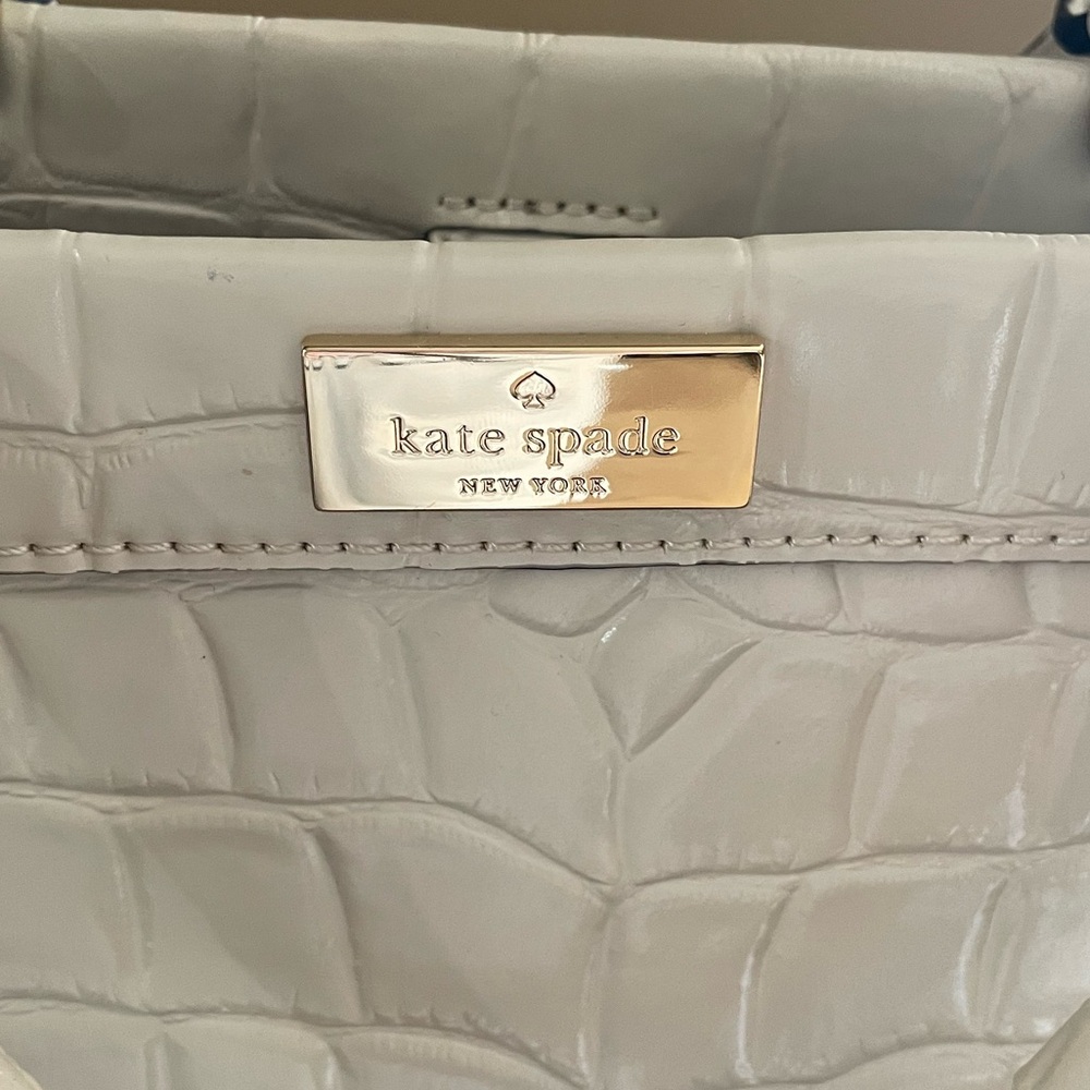 Kate Spade Ivory Croc-Embossed Women's Bag 💯 Leather. - Picture 2 of 10